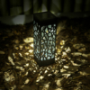 Kép 2/6 - Leszúrható szolár lámpa - design rácsos, fekete - 19 x 6,2 cm - 12 darab